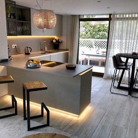 Luxury Apartment In La Isla, Walking Distance To Puerto Banus Marbella Exterior photo