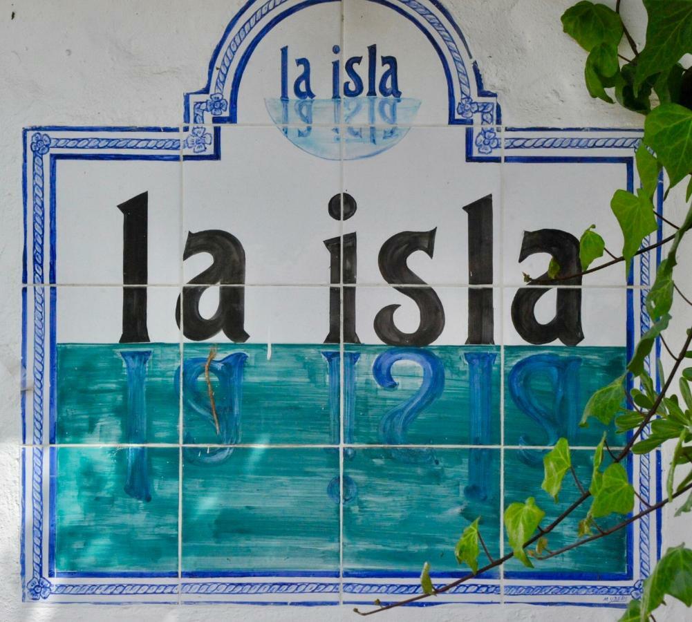 Luxury Apartment In La Isla, Walking Distance To Puerto Banus Marbella Exterior photo