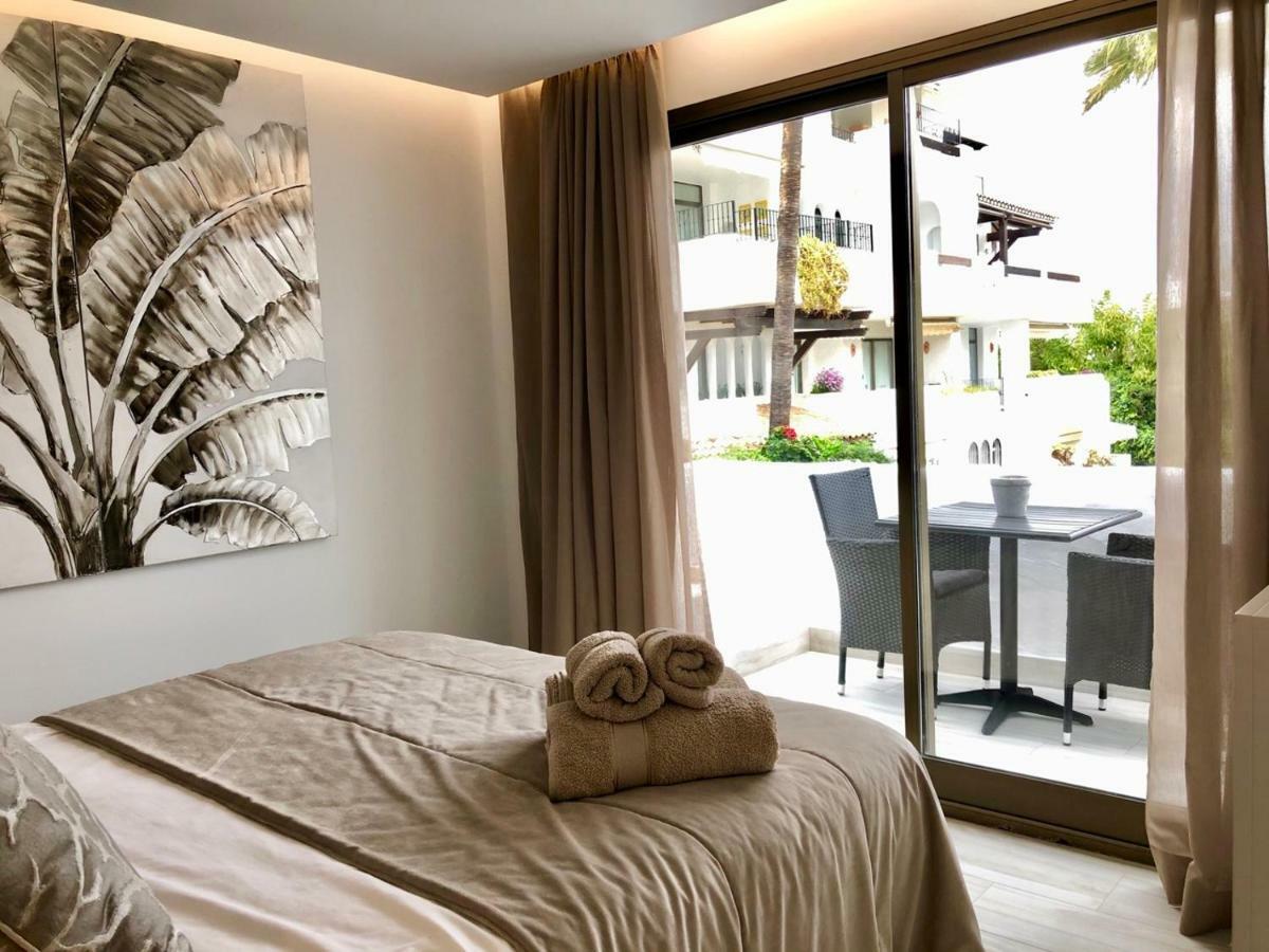 Luxury Apartment In La Isla, Walking Distance To Puerto Banus Marbella Exterior photo