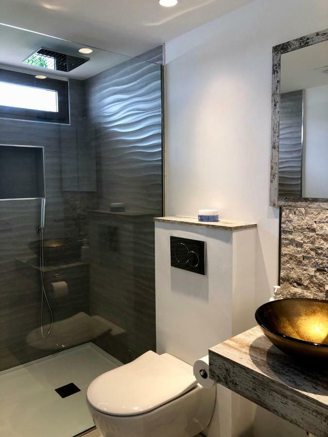 Luxury Apartment In La Isla, Walking Distance To Puerto Banus Marbella Exterior photo