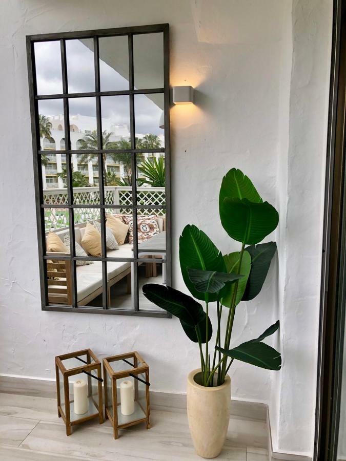Luxury Apartment In La Isla, Walking Distance To Puerto Banus Marbella Exterior photo